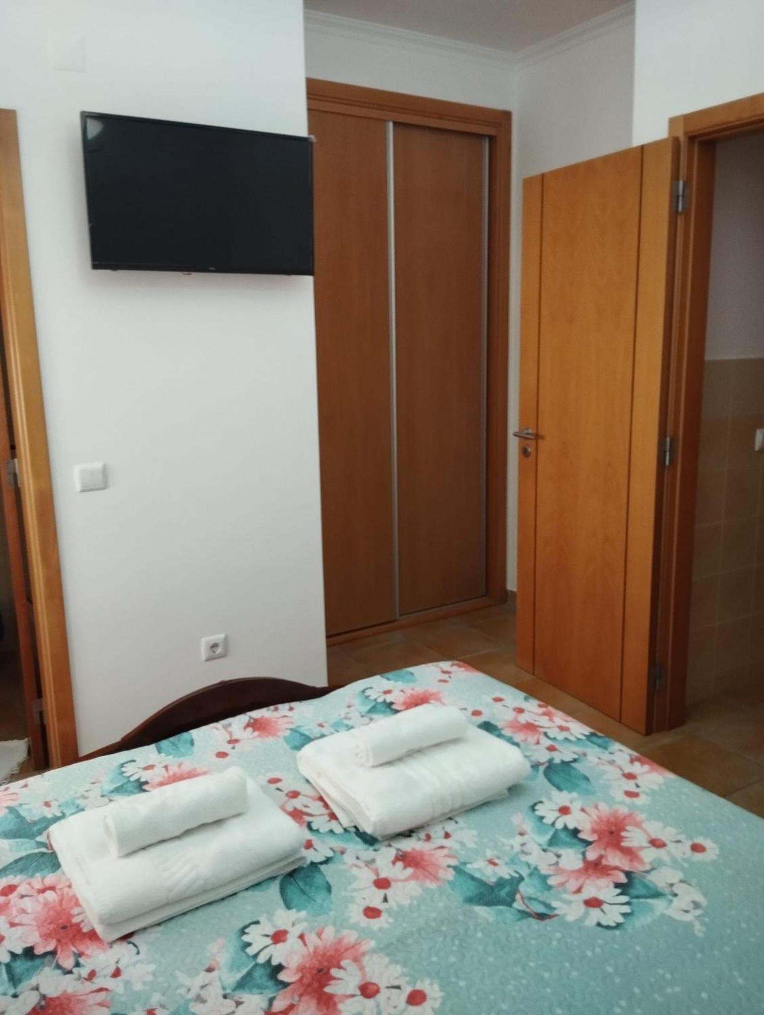 Julia House Holidays נאזרה מראה חיצוני תמונה